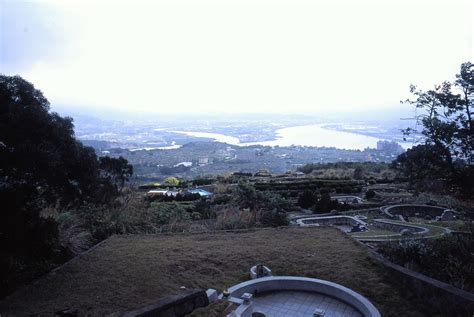 觀音山墳墓|葬在高崗上